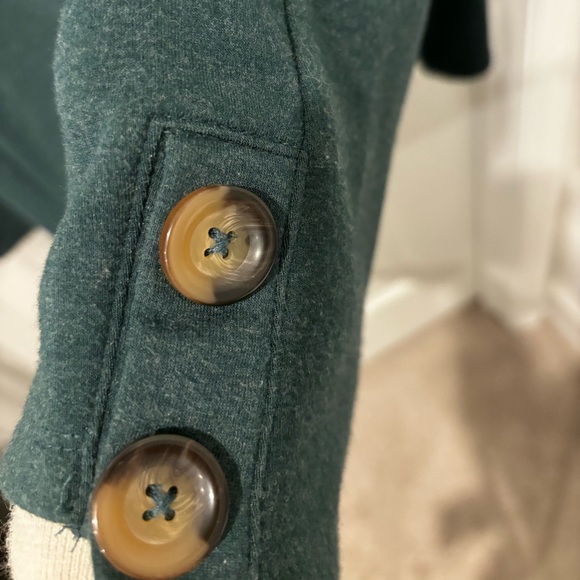 Tahari Sweatshirt - Picture 3 of 5